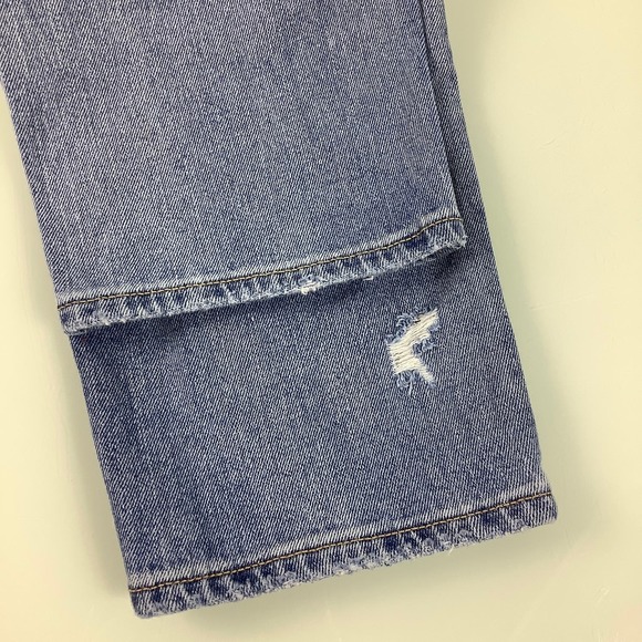 AE Mom Jean Ripped & Destroyed hi waisted jeans size 8 Regular EUC - Picture 7 of 10